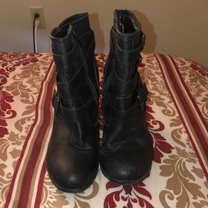 Black boots with straps. Size 7.